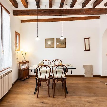 Ca' Della Madoneta - Vista Canale Venedig Eksteriør billede